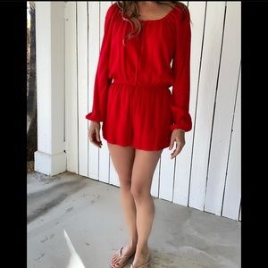 Lulu’s Long sleeve romper NWOT